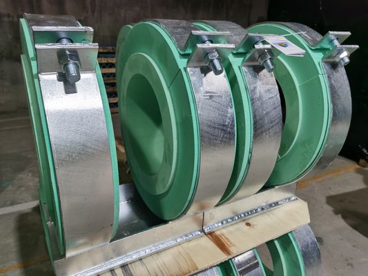 160K Double Clamps Sliding Pipe Support Industrial Pipe Hangers With Two Vertical Plates